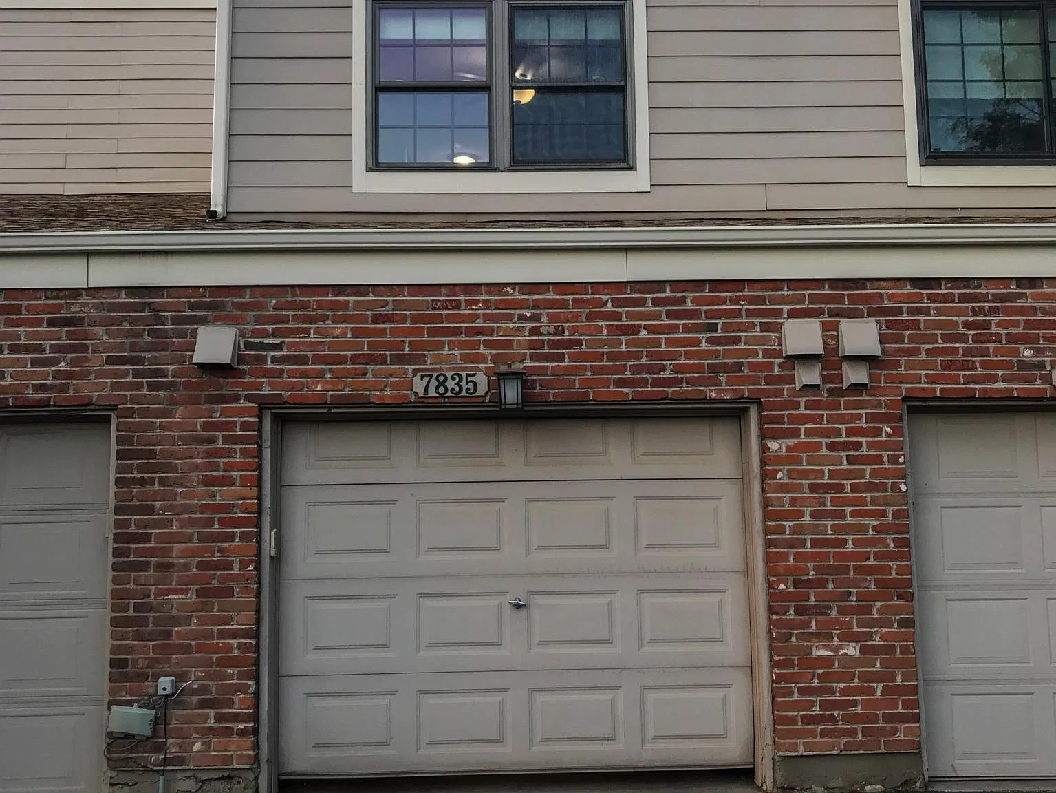 7835 W 87th Dr — Photo 2