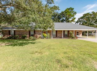 5501 Shoreline Dr, New Iberia, LA 70563
