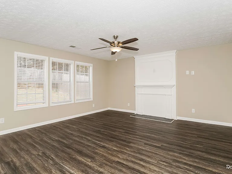 2462 Tolliver Dr — Photo 7