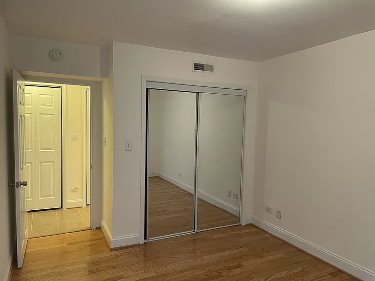 1800 Jefferson Park Ave #59 — Photo 9