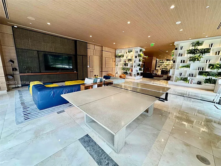 55 SW 9th St #3201 — Photo 32