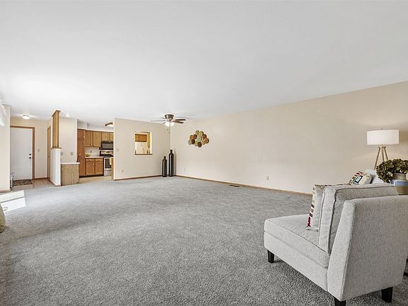 3rd image of 2423 Walden Ct