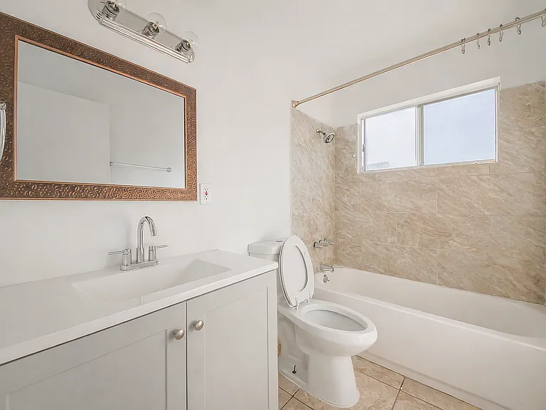 158 S Avenue 53 #E5 — Photo 7