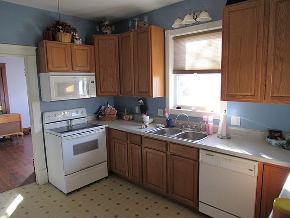 5th image of 205 E. Lincon Ave.