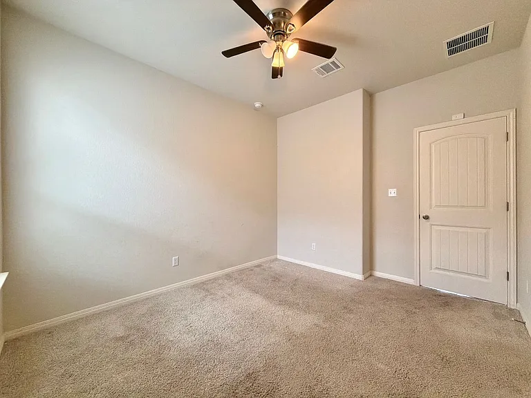 877 Centerra Hills Cir — Photo 23