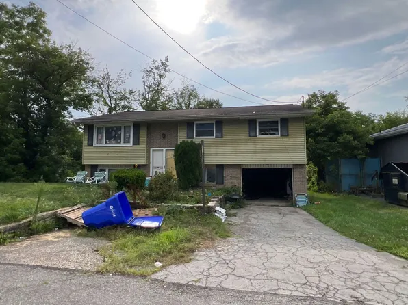 101 Gormley Ave, Oakdale, PA 15071