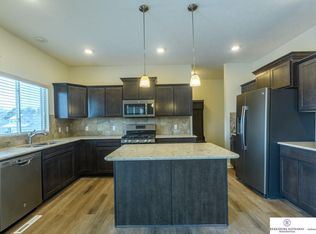 9056 N Hws Cleveland Blvd, Bennington, NE 68007