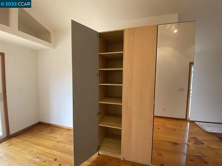 1414 San Carlos Ave — Photo 21