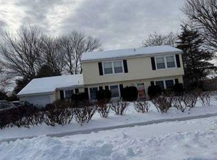 4 Arcturus Dr, Sewell, NJ 08080