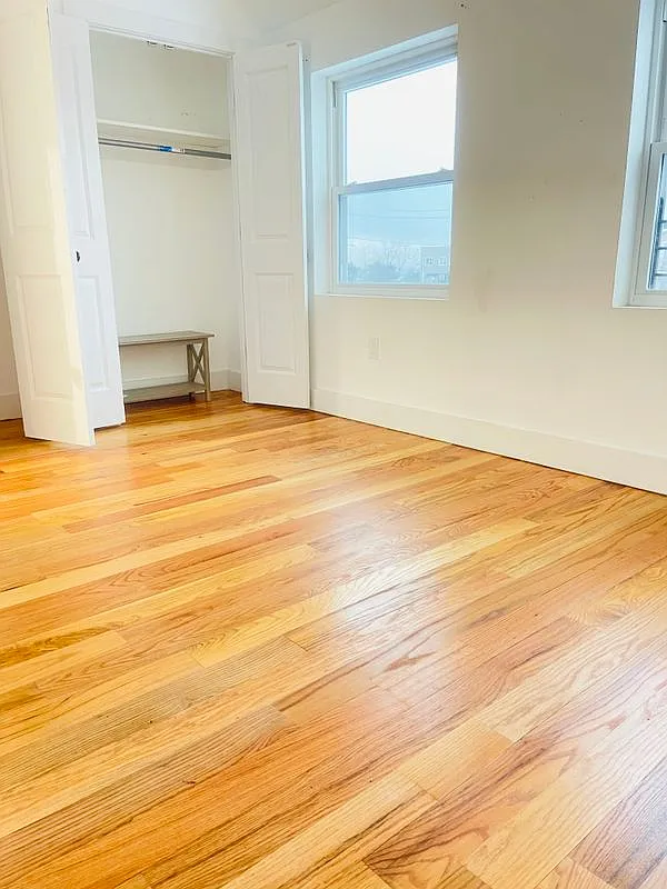 3 bed, 2.0 bath, 3000 sqft, $3,700 — Photo 3