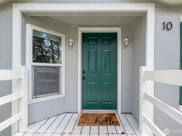 2930 Taylor Road #10, Oak Harbor, WA 98277