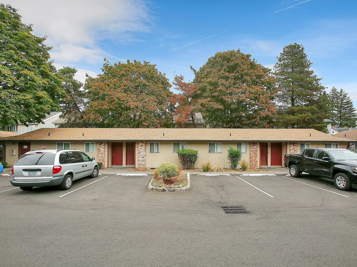 Evergreen Gardens — Photo 3