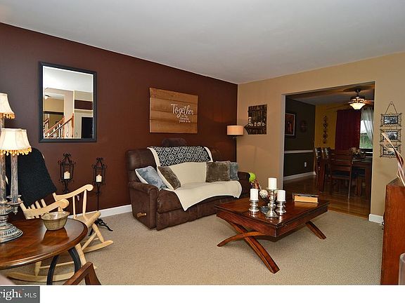 2nd image of 340 Saddlebrook Dr