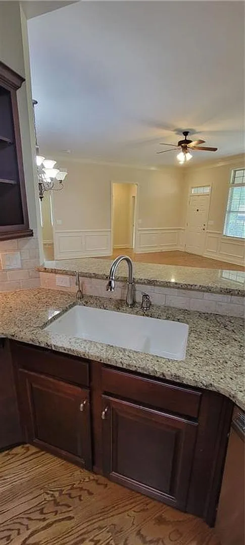 Luxury Living in South Forsyth — Photo 3