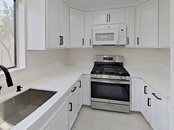 9605 Sepulveda Blvd Unit 5, North Hills, CA 91343