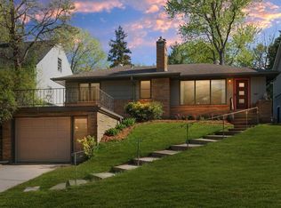 2386 Carter Ave, Saint Paul, MN 55108