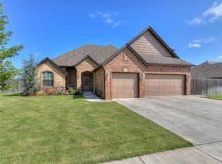 2001 Stratta Dr, Weatherford, OK 73096