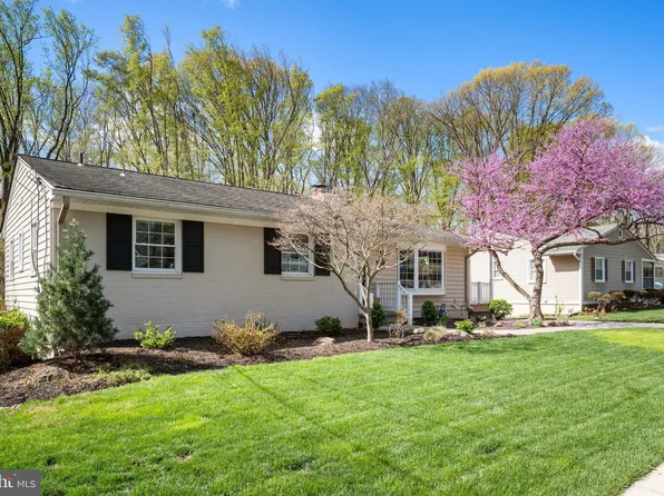 10213 Fox Ln, Fairfax, VA 22030