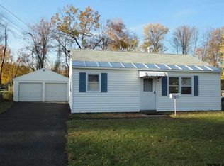 61 Miracle Ln, Loudonville, NY 12211