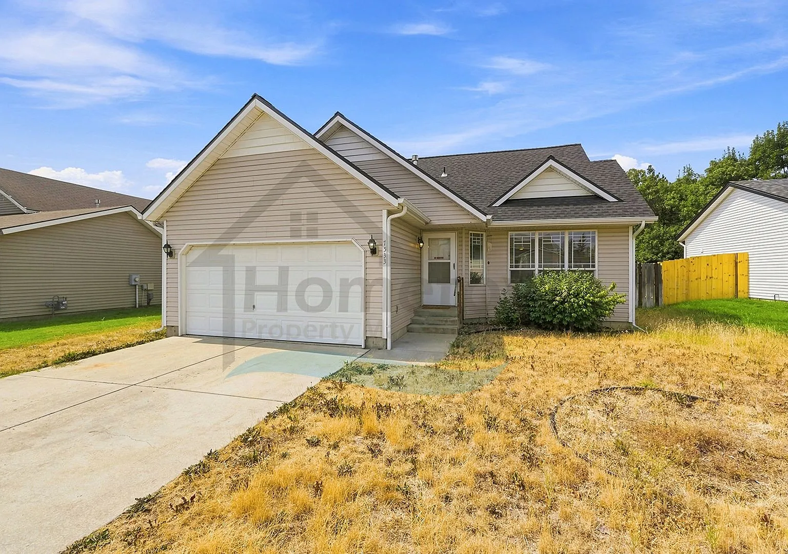3 Bedroom 2 Bathroom Home with Attached 2-Car Garage Available in Coeur d'Alene! — Photo 1