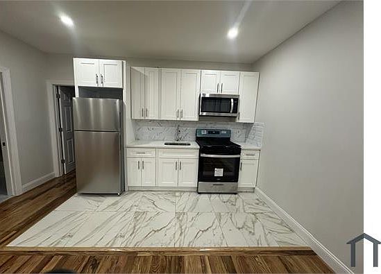 2nd image of 102 Dubois Ave Floor 2