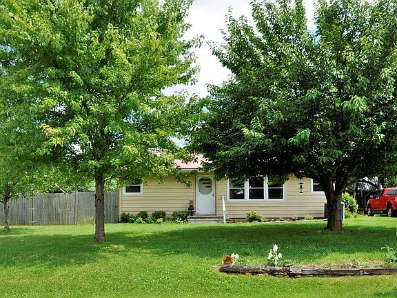 2nd image of 513 Parkview Dr