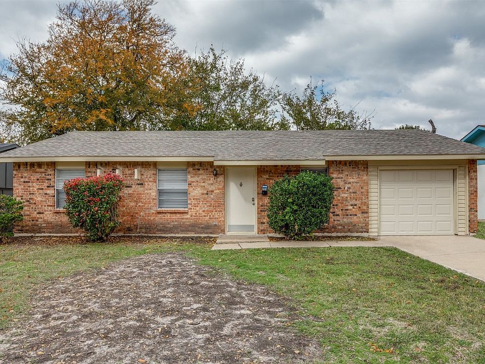 1st image of 221 Trailridge Dr