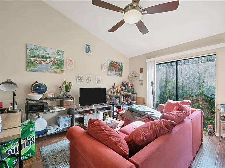 2904 Pearl St #C — Photo 8