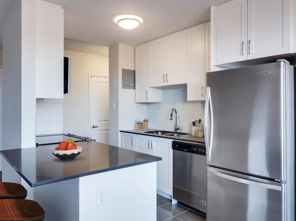 55 Park Street East, 55 Park St E, Mississauga, ON L5G 1L9