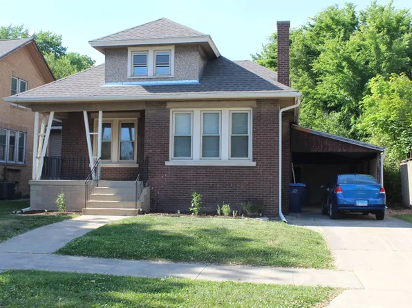 439 7th St, La Salle, IL 61301