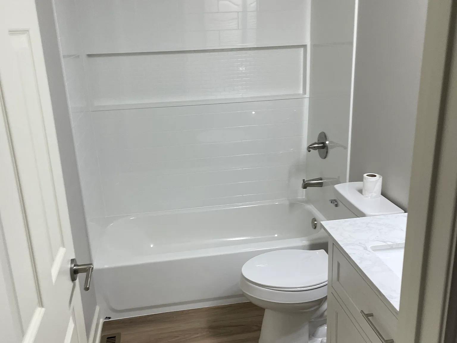 2 bed, 1728 sqft, $1,975 — Photo 1