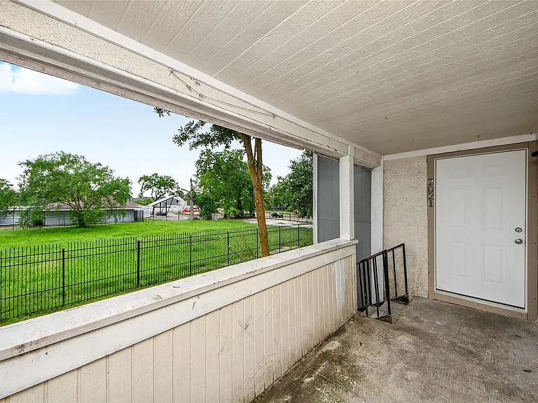 781 Country Place Dr #2021 — Photo 32