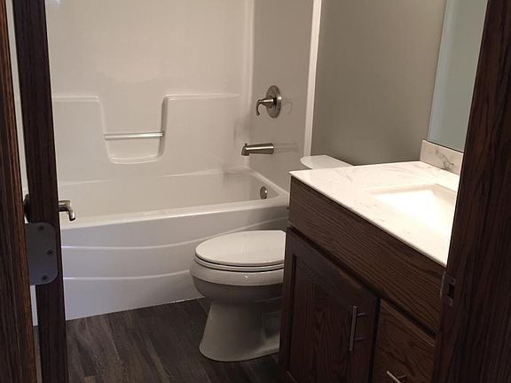 1st floor bath