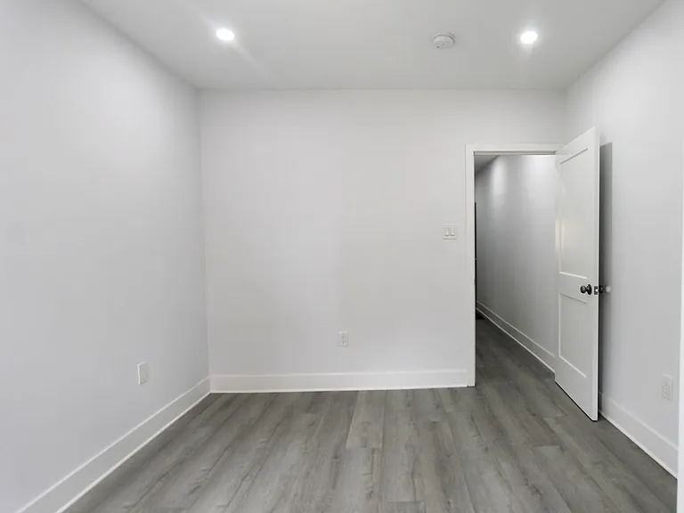 103 E Coulter St — Photo 14