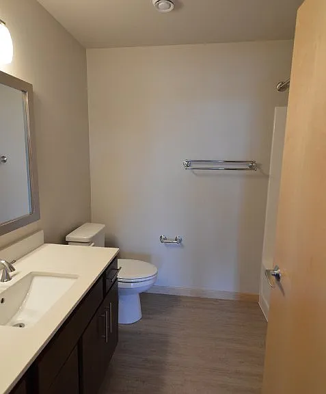Venture Luxury High Rise — Photo 200