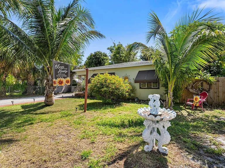 3032 Stanford Rd — Photo 5