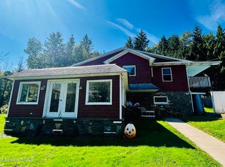 45 Old Baker Rd, Carbondale, PA 18407