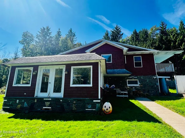 45 Old Baker Rd, Carbondale, PA 18407