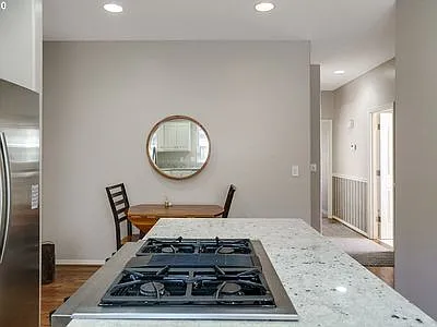2073 Browning Ave S — Photo 16