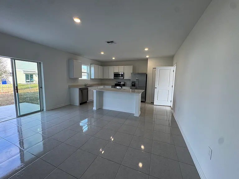 1516 Loxley Trl — Photo 5