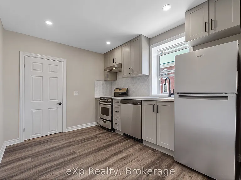 44 W Front St #B — Photo 3