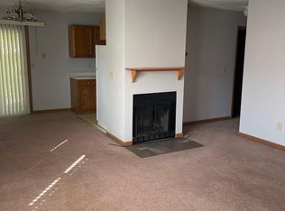 1929 Scarbrough Rd, Springfield, IL 62702