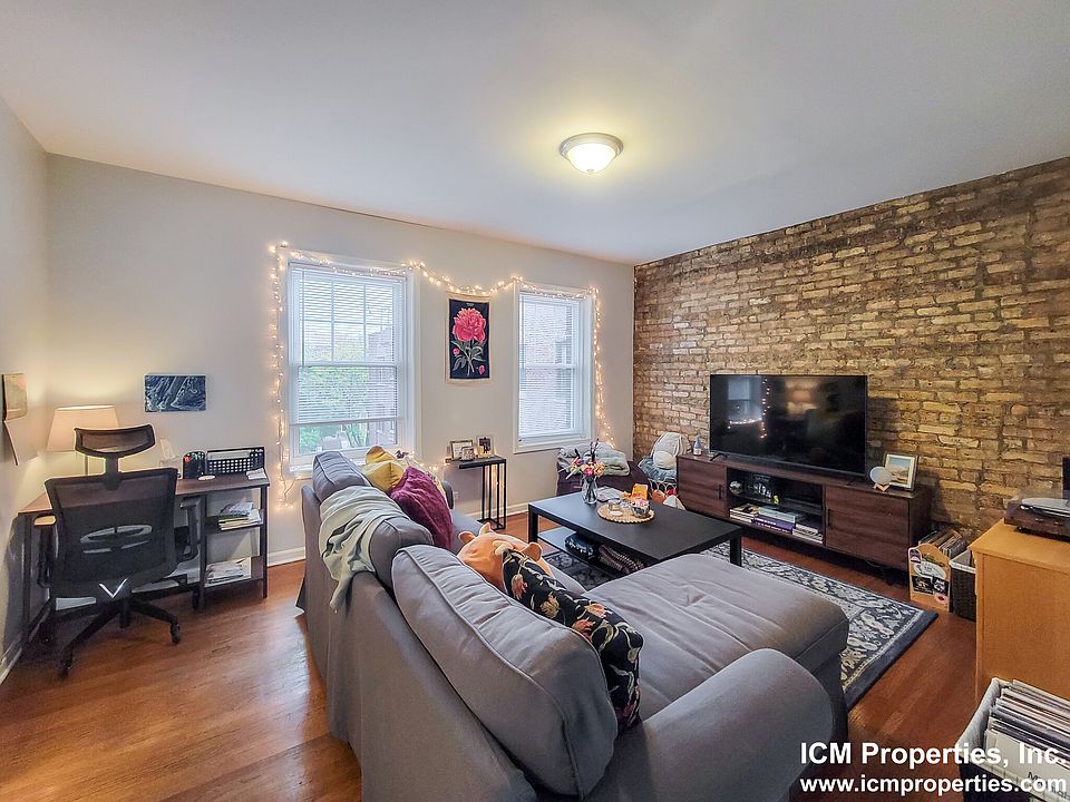 1st image of 3709 N Sheffield Ave #405