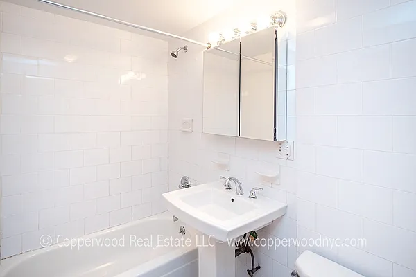 Rented by Copperwood Real Estate | media 9