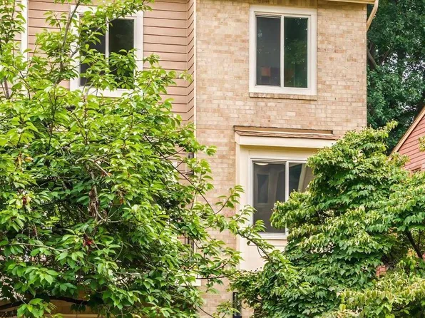 10713 Mist Haven Ter, Rockville, MD 20852