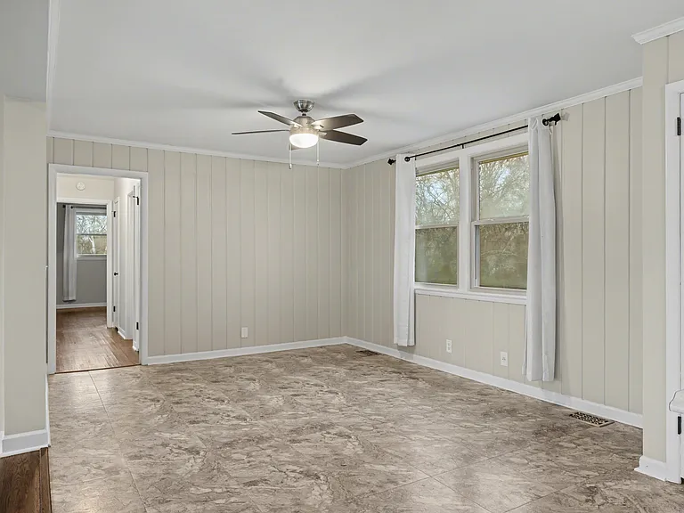 121 Jacksonian Dr — Photo 9