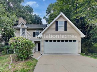 990 Thousand Oaks Dr, Lawrenceville, GA 30043