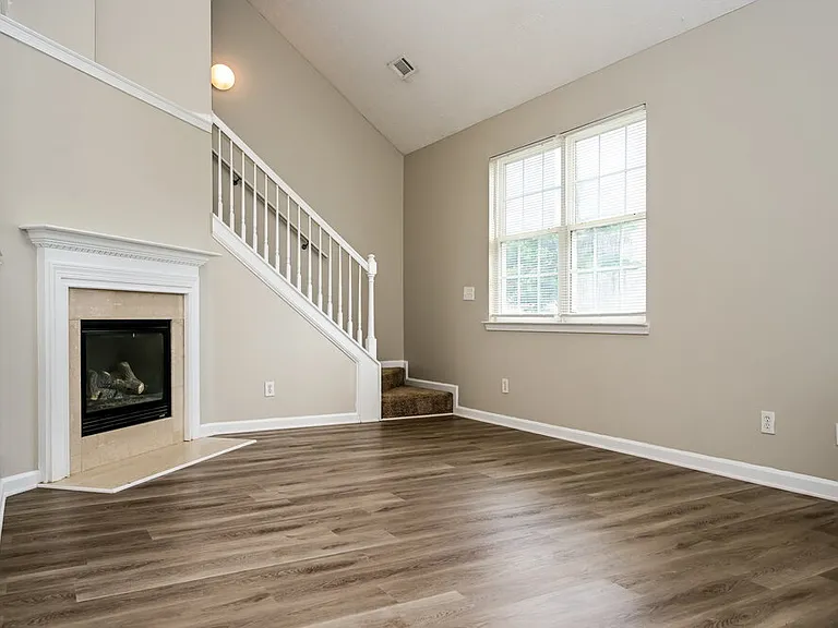 145 Meadowridge Dr — Photo 4
