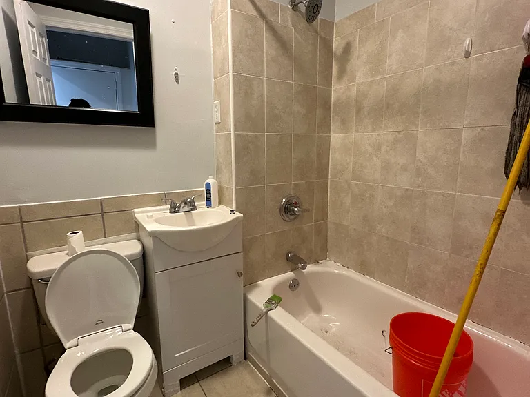 240 Paterson Ave #5 — Photo 34