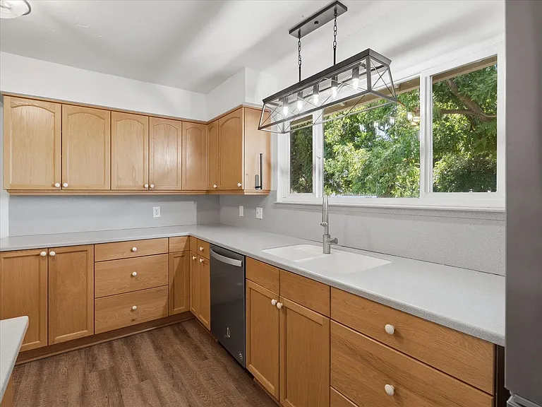 2224 N Bethel Ave — Photo 18